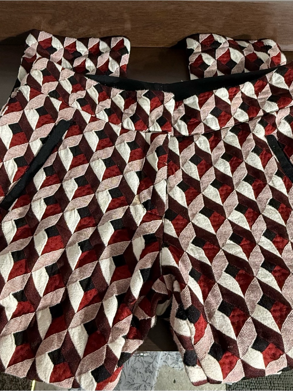 Greylin Red Black Cream Geometric Capris